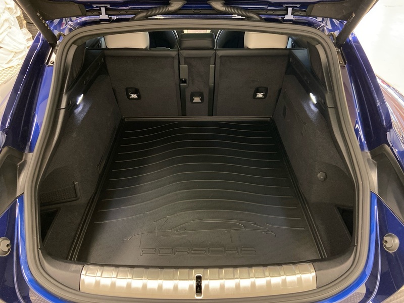 Porsche Taycan vaihtoauto