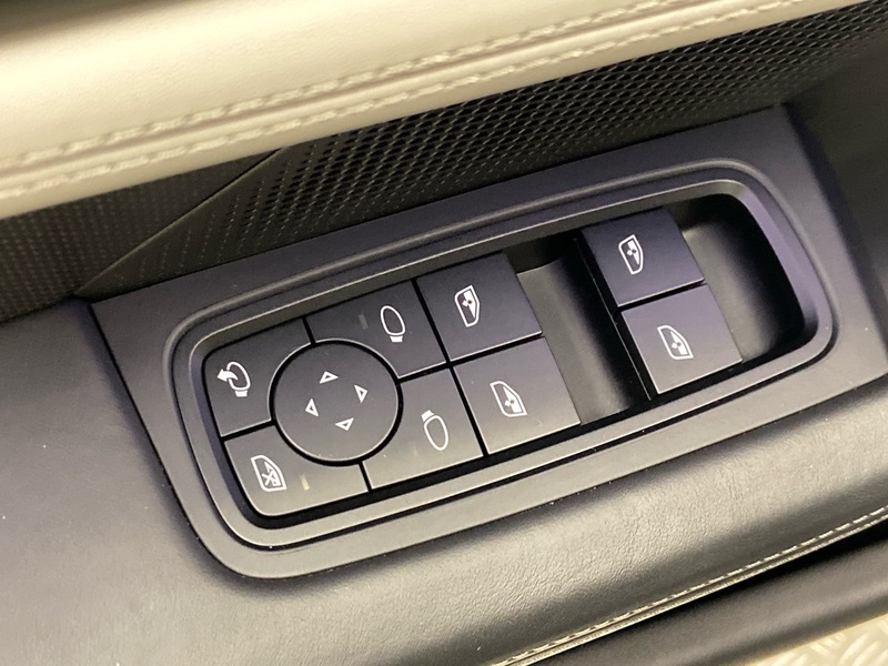 Porsche Taycan vaihtoauto