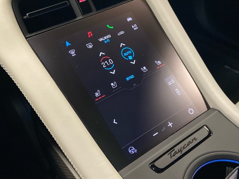 Porsche Taycan vaihtoauto