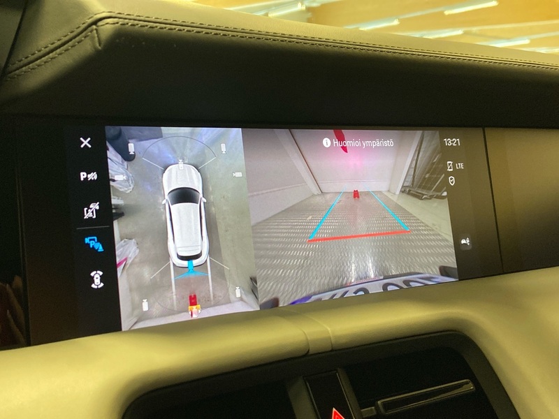 Porsche Taycan vaihtoauto