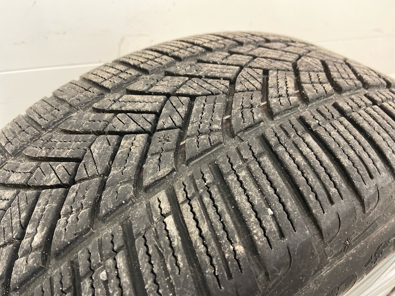 Porsche Taycan vaihtoauto