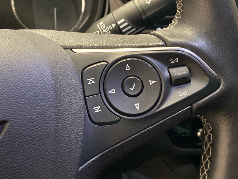 Opel Insignia vaihtoauto