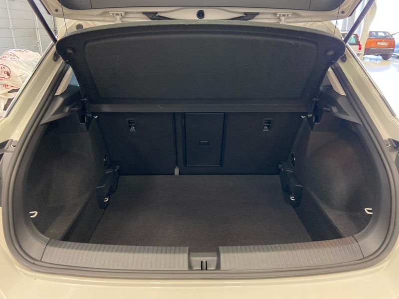 Volkswagen T-Roc vaihtoauto