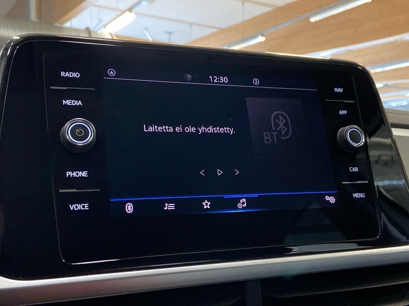 Volkswagen T-Roc vaihtoauto