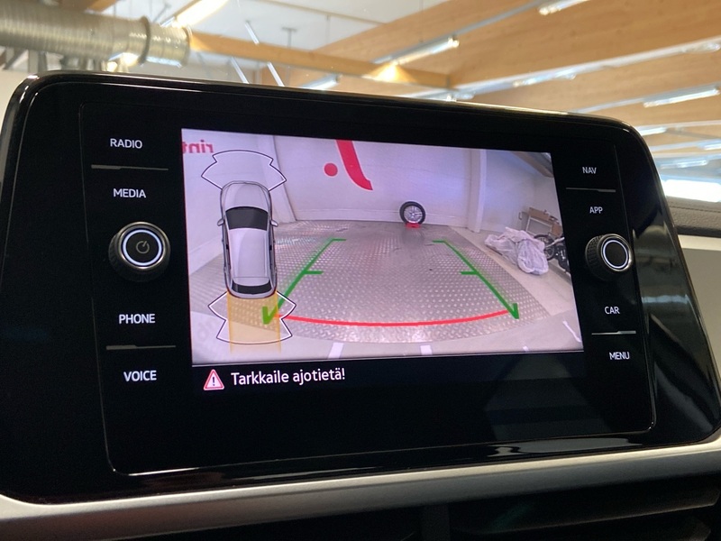 Volkswagen T-Roc vaihtoauto