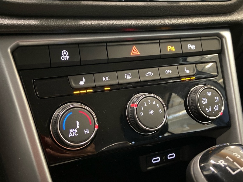 Volkswagen T-Roc vaihtoauto