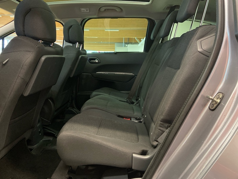 Peugeot 5008 vaihtoauto