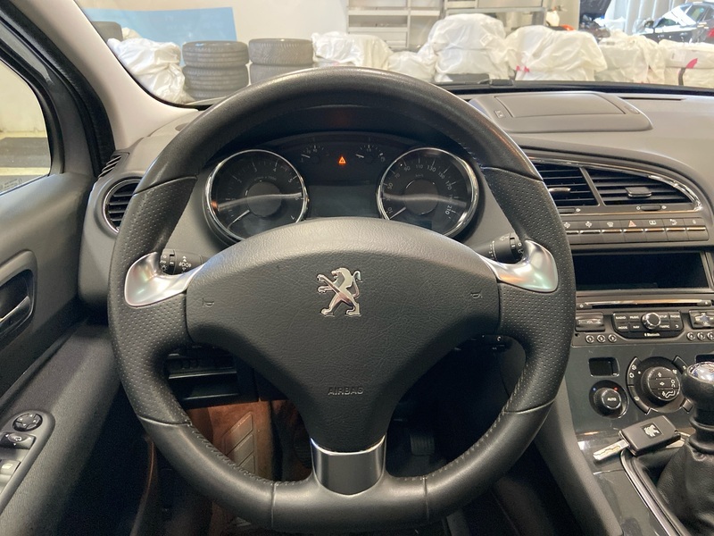 Peugeot 5008 vaihtoauto