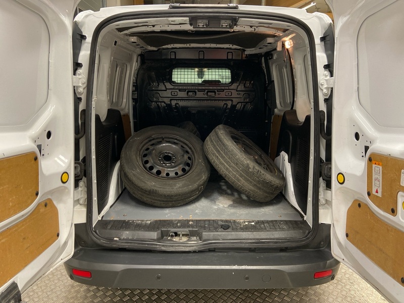 Ford Transit Connect vaihtoauto