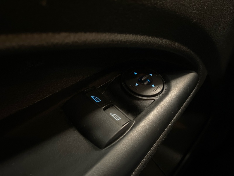 Ford Transit Connect vaihtoauto