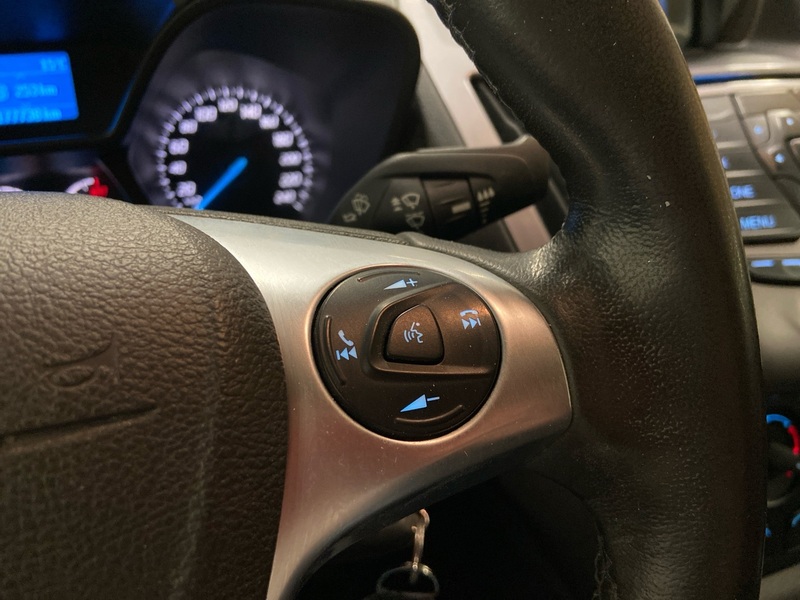 Ford Transit Connect vaihtoauto