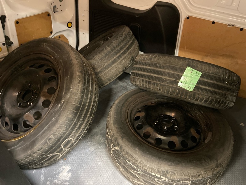 Ford Transit Connect vaihtoauto