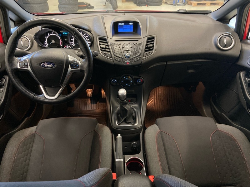 Ford Fiesta vaihtoauto