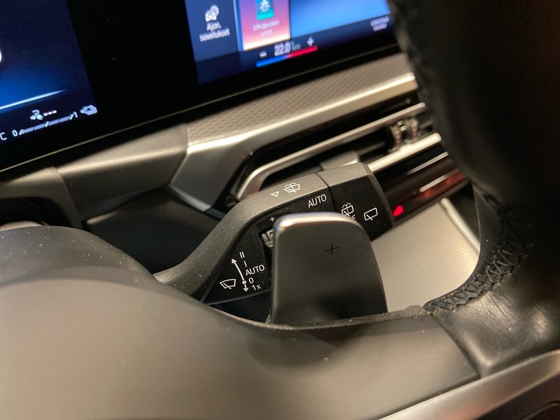 BMW 330 vaihtoauto