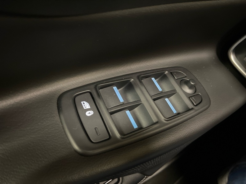 Jaguar XE vaihtoauto