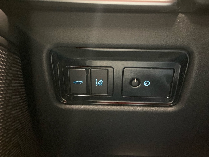 Jaguar XE vaihtoauto