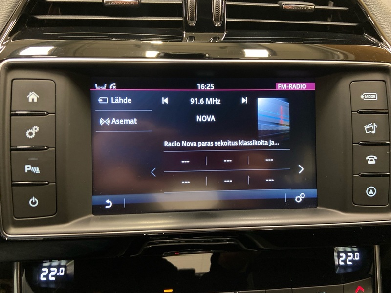 Jaguar XE vaihtoauto