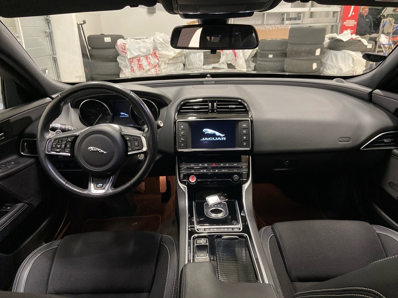 Jaguar XE vaihtoauto