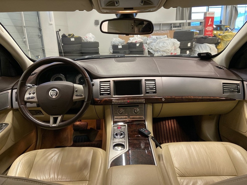 Jaguar XF vaihtoauto