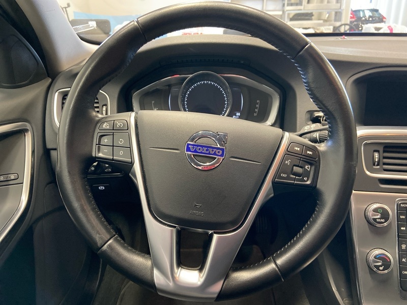 Volvo V60 Cross Country vaihtoauto
