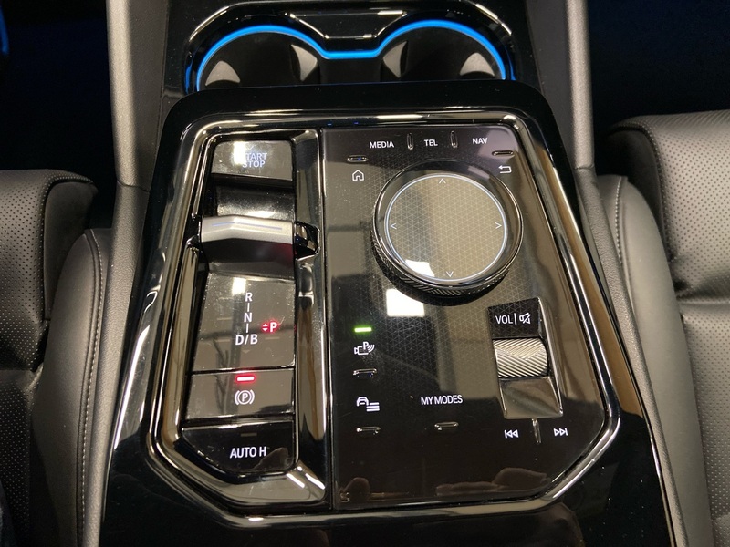 BMW i5 M60 vaihtoauto