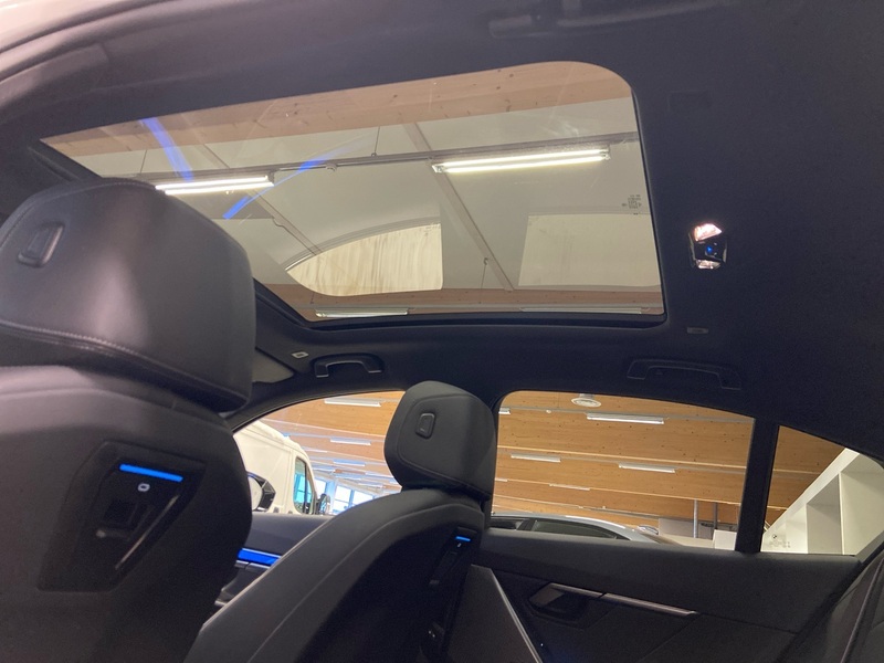 BMW i5 M60 vaihtoauto