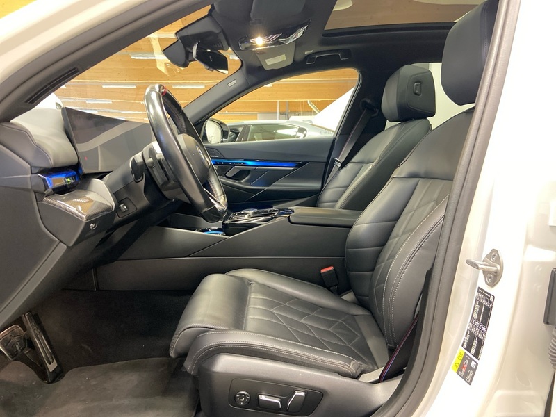 BMW i5 M60 vaihtoauto