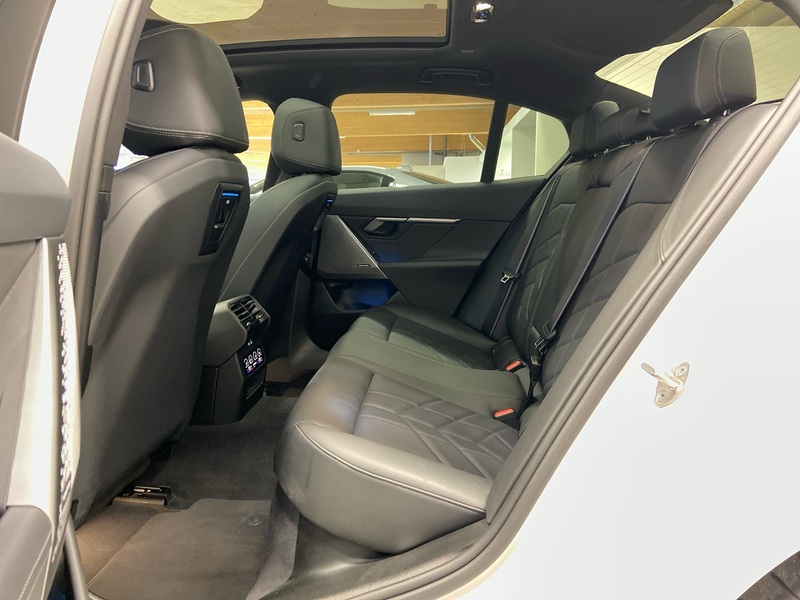 BMW i5 M60 vaihtoauto