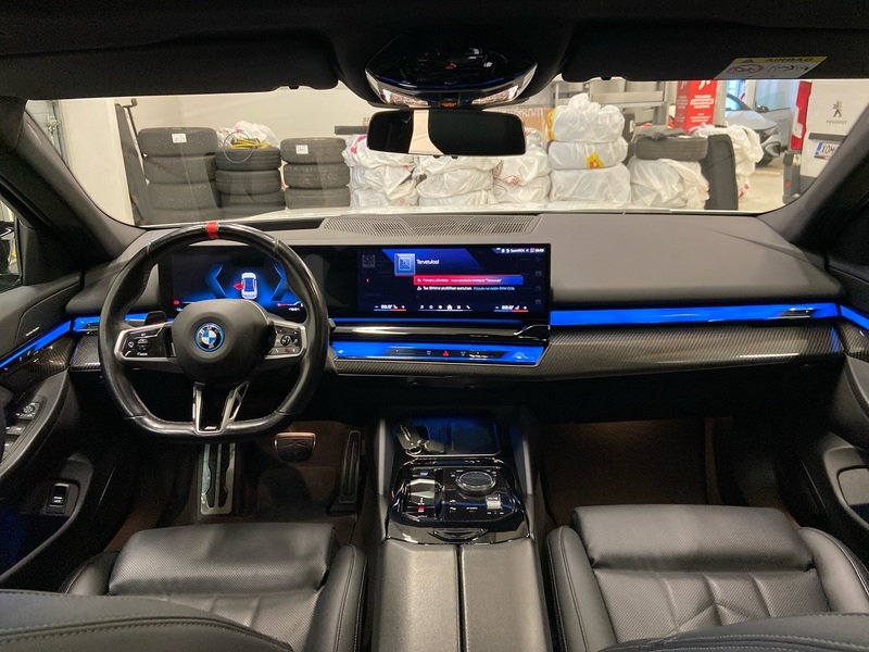 BMW i5 M60 vaihtoauto