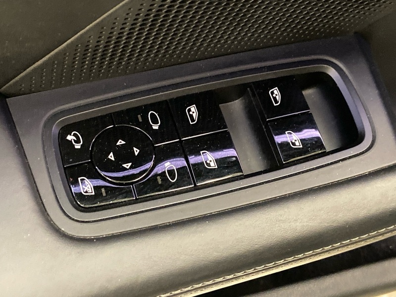 Porsche Taycan vaihtoauto