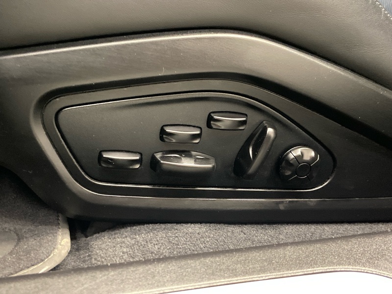 Porsche Taycan vaihtoauto