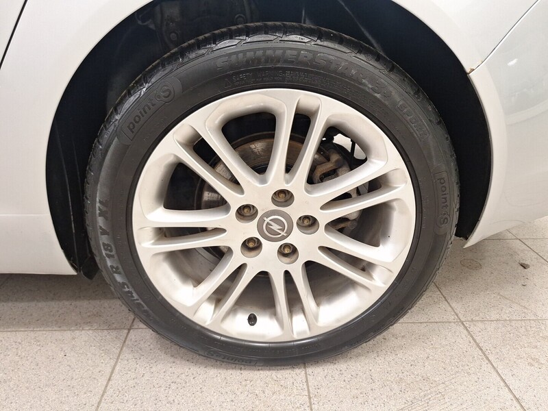Opel Insignia vaihtoauto