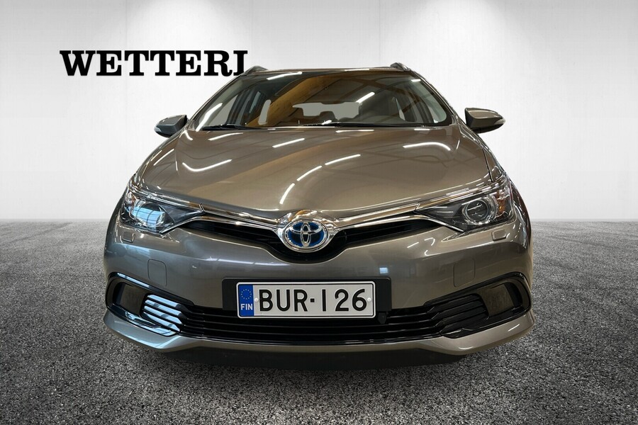 Toyota Auris vaihtoauto
