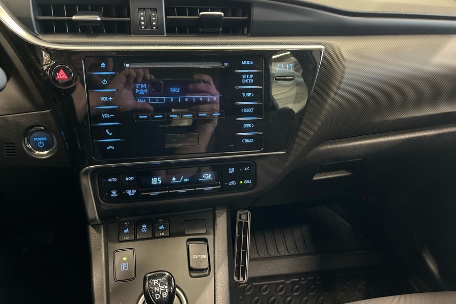 Toyota Auris vaihtoauto