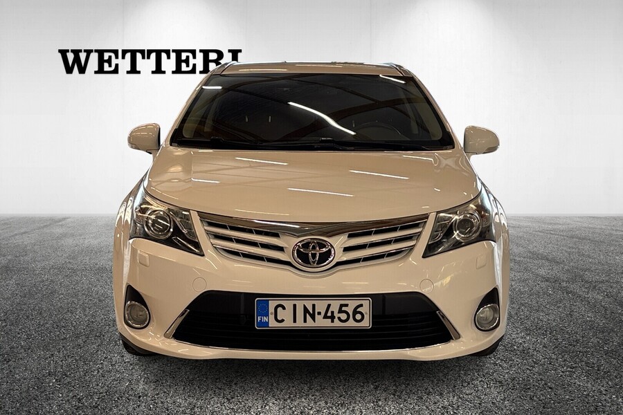 Toyota Avensis vaihtoauto