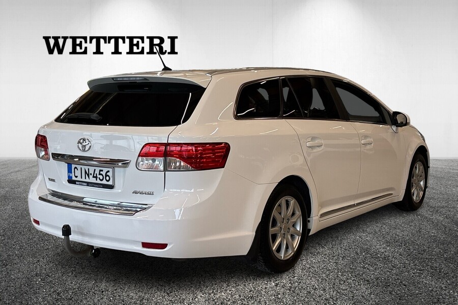 Toyota Avensis vaihtoauto