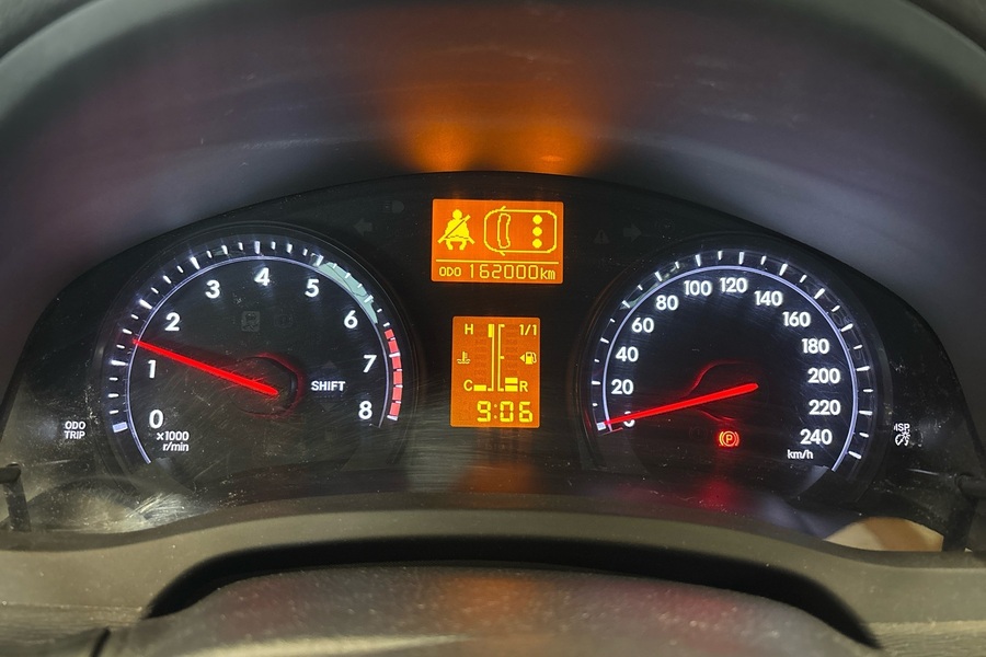 Toyota Avensis vaihtoauto