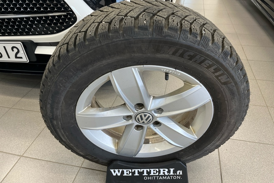 Volkswagen T-Roc vaihtoauto
