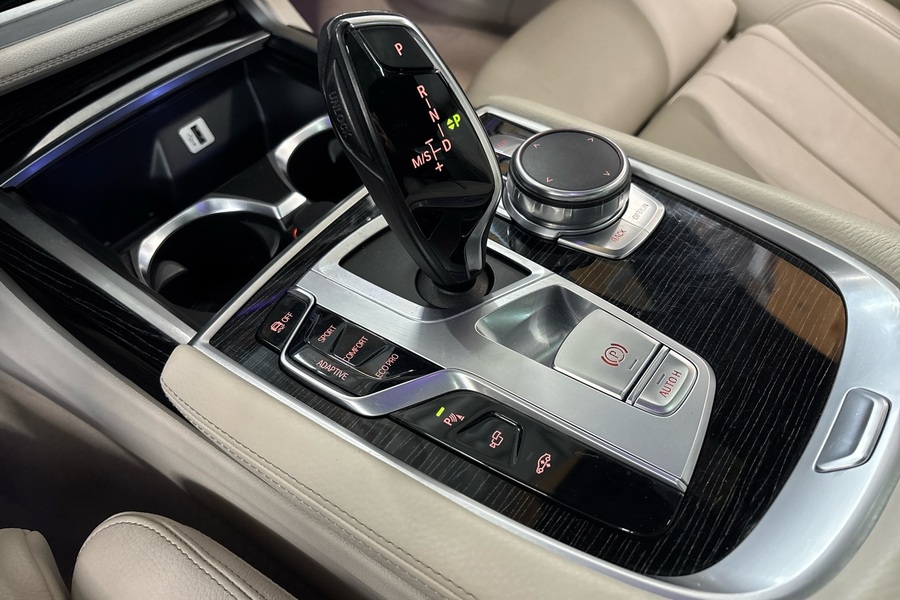 BMW 740 vaihtoauto