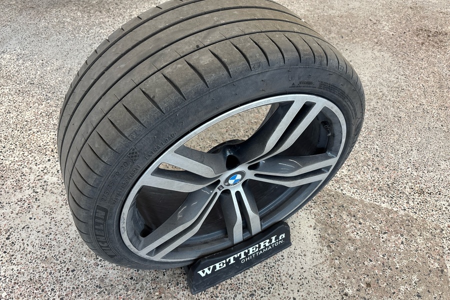 BMW 740 vaihtoauto