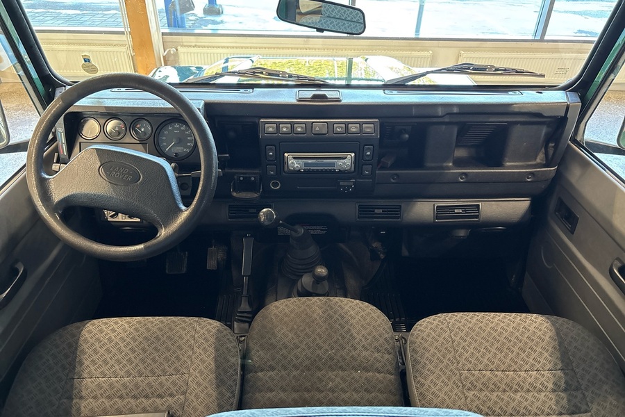 Land Rover Defender vaihtoauto