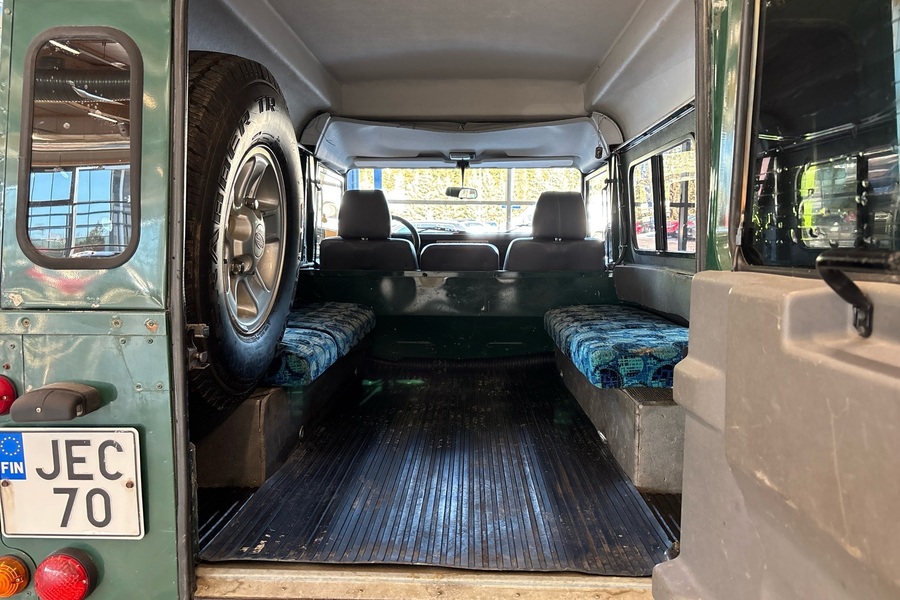 Land Rover Defender vaihtoauto