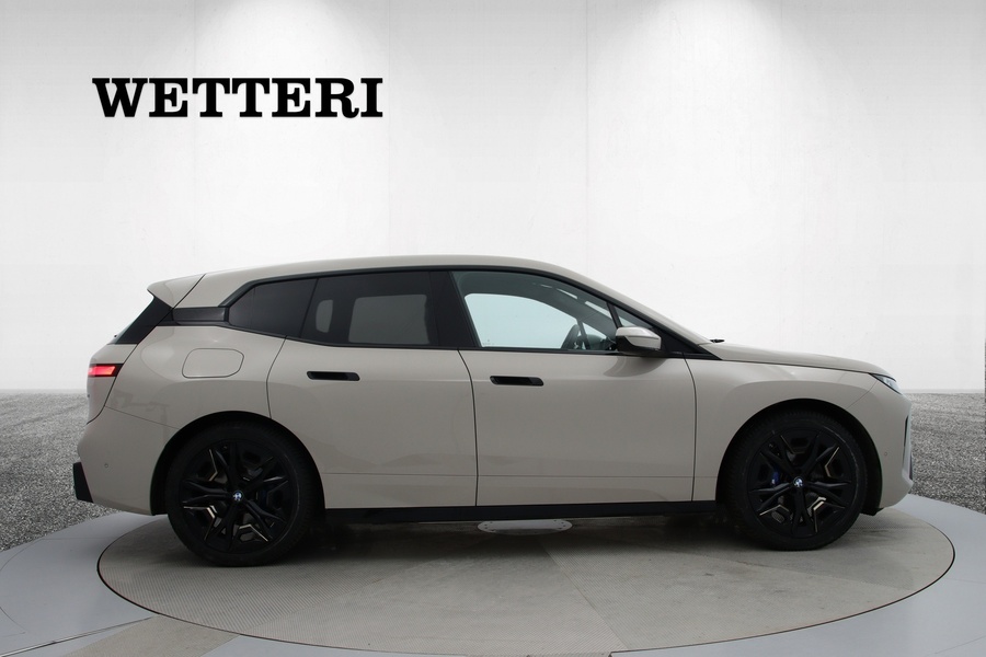 BMW iX vaihtoauto