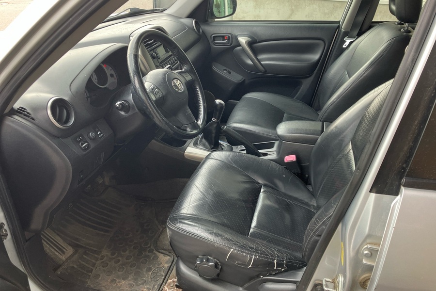 Toyota RAV4 vaihtoauto