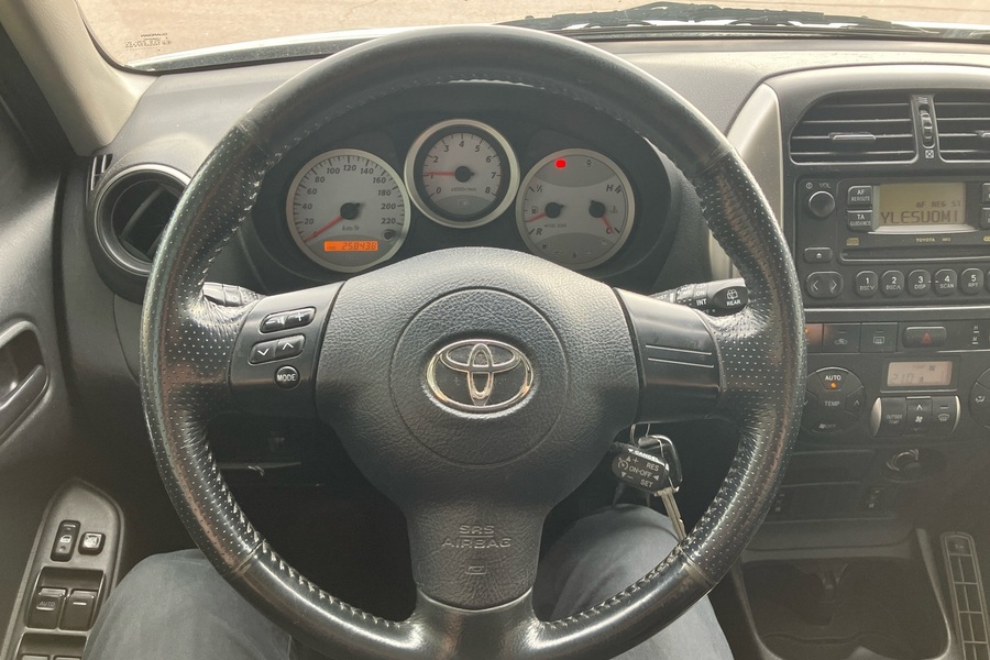 Toyota RAV4 vaihtoauto