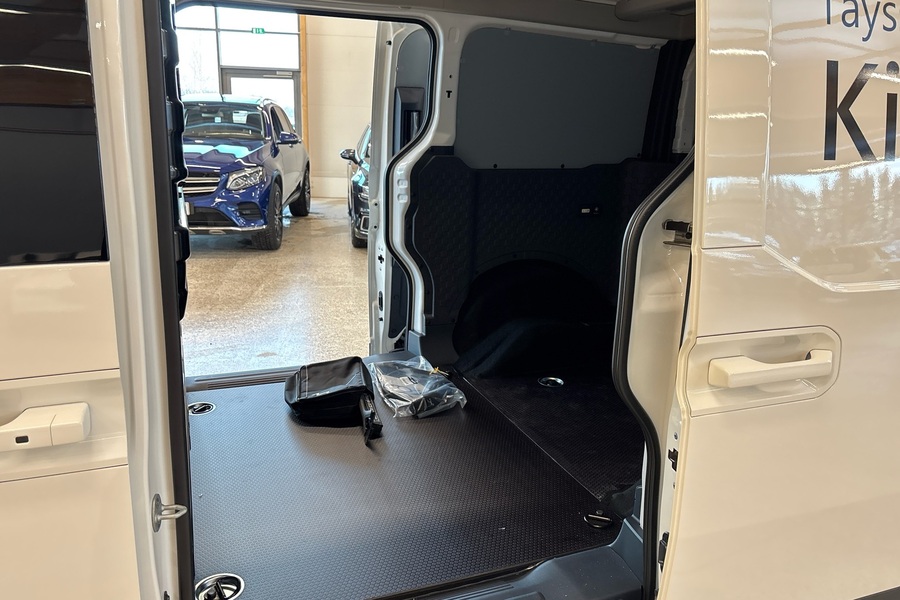 Kia PV5 Cargo vaihtoauto