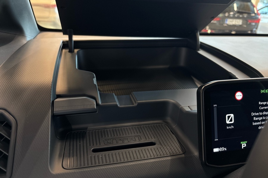 Kia PV5 Cargo vaihtoauto