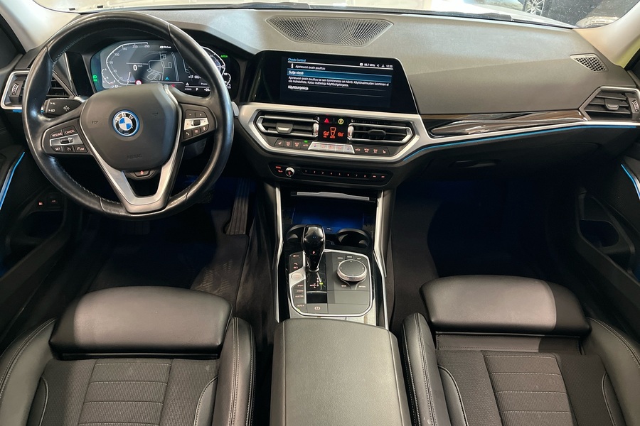 BMW 320 vaihtoauto