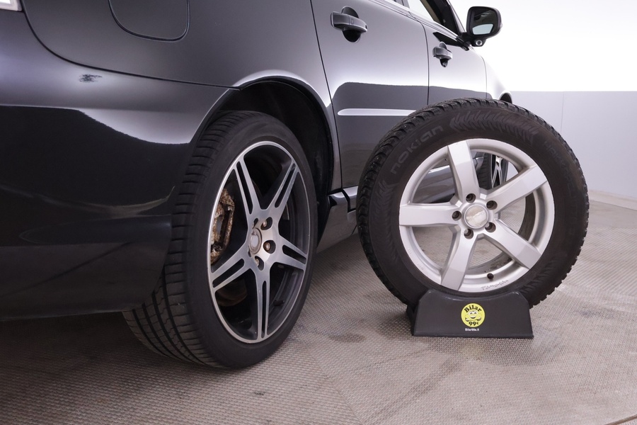 Volvo V70 vaihtoauto