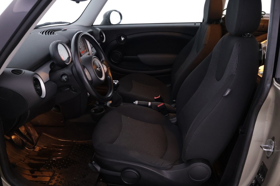 Mini Hatchback vaihtoauto